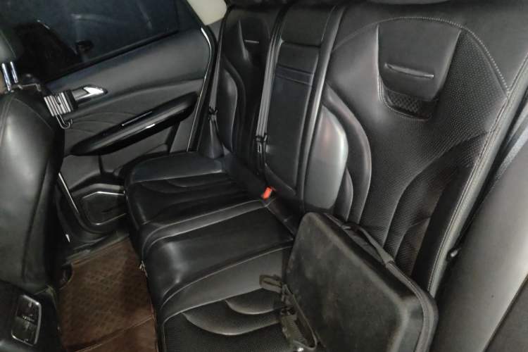 Used Zotye T600 2019 1.5T Automatic Luxury Edition Left Rear Seat