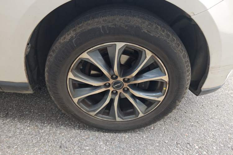 Used Zotye T600 2019 1.5T Automatic Luxury Edition Right Front Wheel Hub