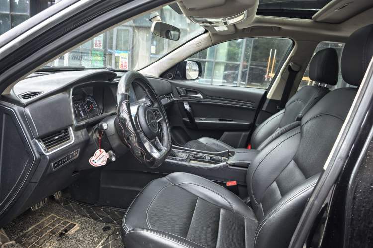 Used Zotye T600 Coupe 2017 1.5T Automatic Luxury Model Interior 5
