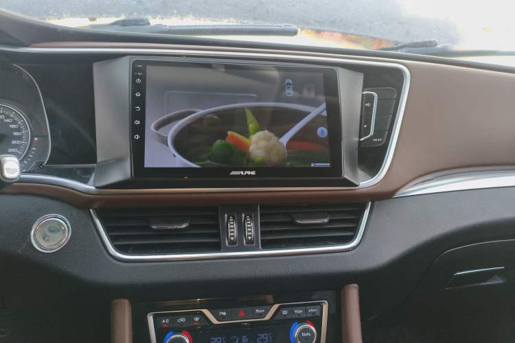 Used Zotye T600 Coupe 2017 1.8T Automatic Luxury Model Audio And AC Panel