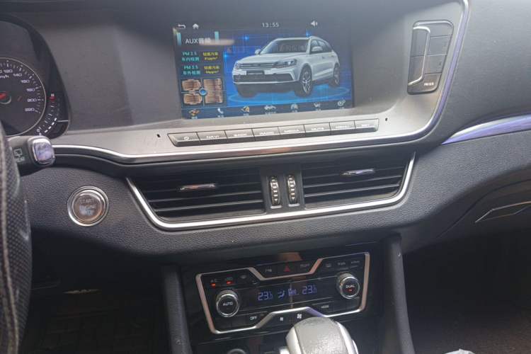 Used Zotye T600 Coupe 2017 1.8T Automatic Luxury Model Audio And AC Panel