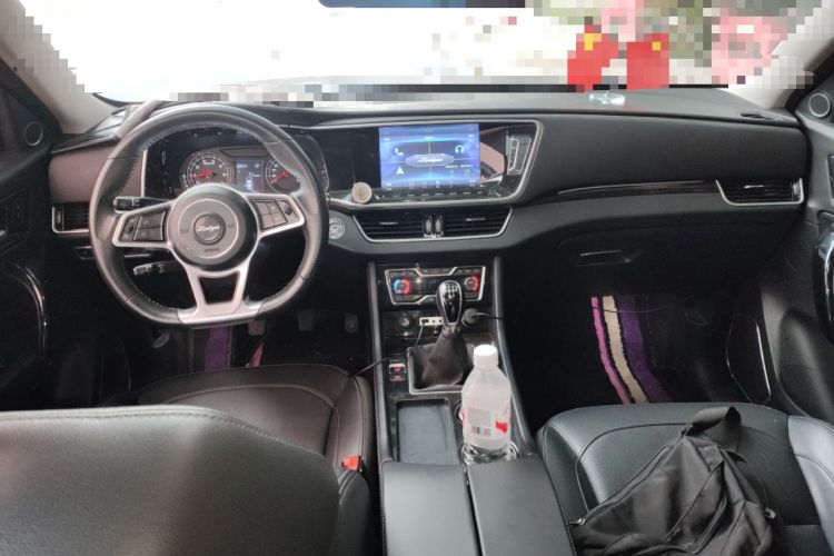 Used Zotye T600 Coupe 2017 1.5T Manual Luxury Model Center Console