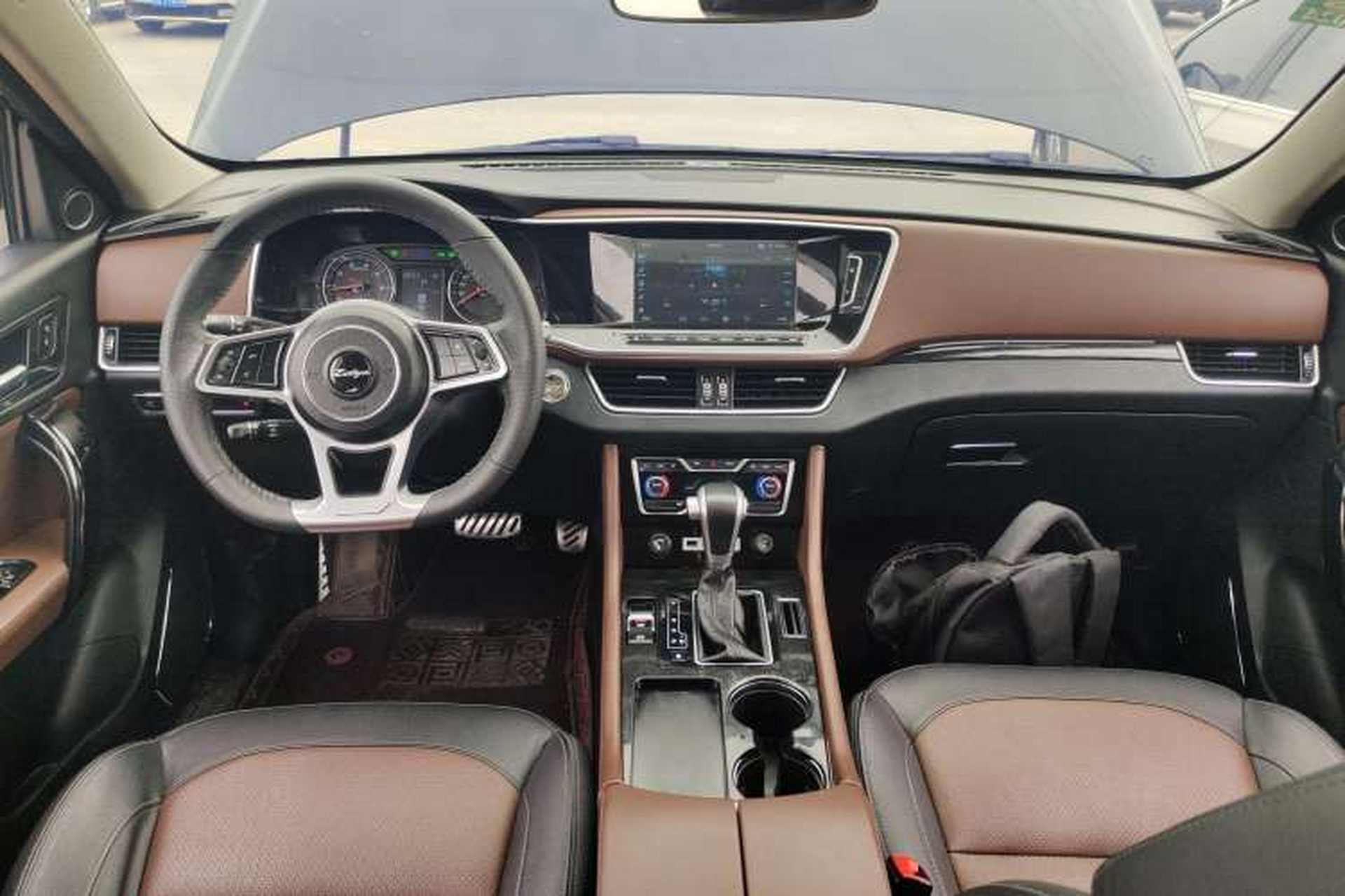Used Zotye T600 Coupe 2017 1.5T Automatic Luxury Model Center Console