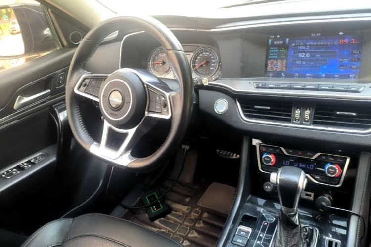 Used Zotye T600 Coupe 2017 1.5T Automatic Luxury Model Center Console