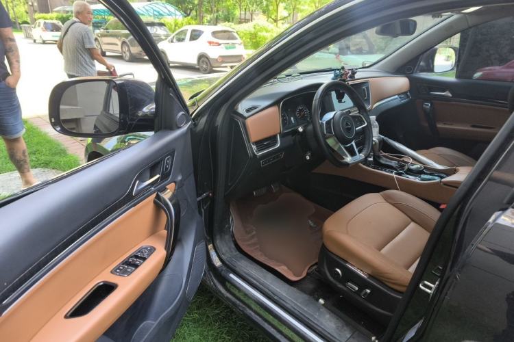 Used Zotye T600 Coupe 2017 1.5T Automatic Luxury Model Driver Seat