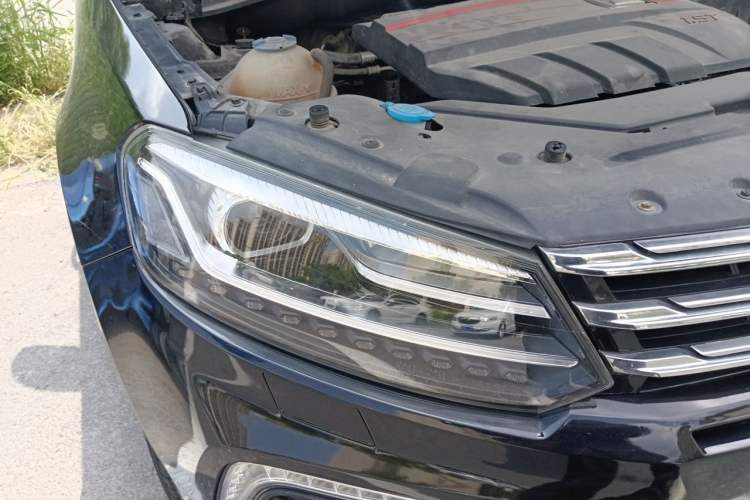Used Zotye T600 Coupe 2017 1.5T Automatic Luxury Model Engine Bay Right