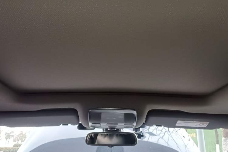 Used Zotye T600 Coupe 2017 1.5T Automatic Luxury Model Headliner