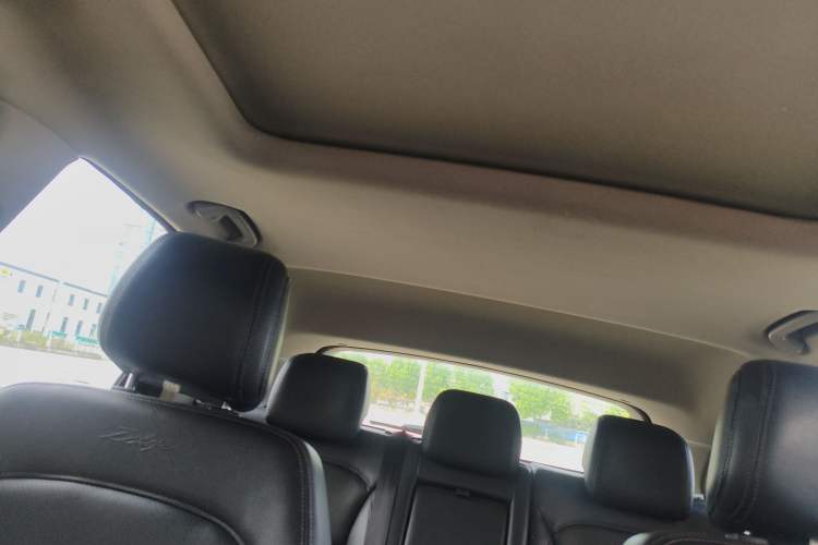 Used Zotye T600 Coupe 2017 1.5T Automatic Luxury Model Headliner