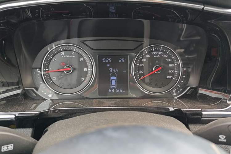Used Zotye T600 Coupe 2017 1.5T Manual Luxury Model Instrument Cluster