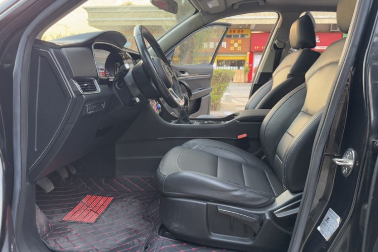 Used Zotye T600 Coupe 2017 1.5T Manual Luxury Model Interior 10