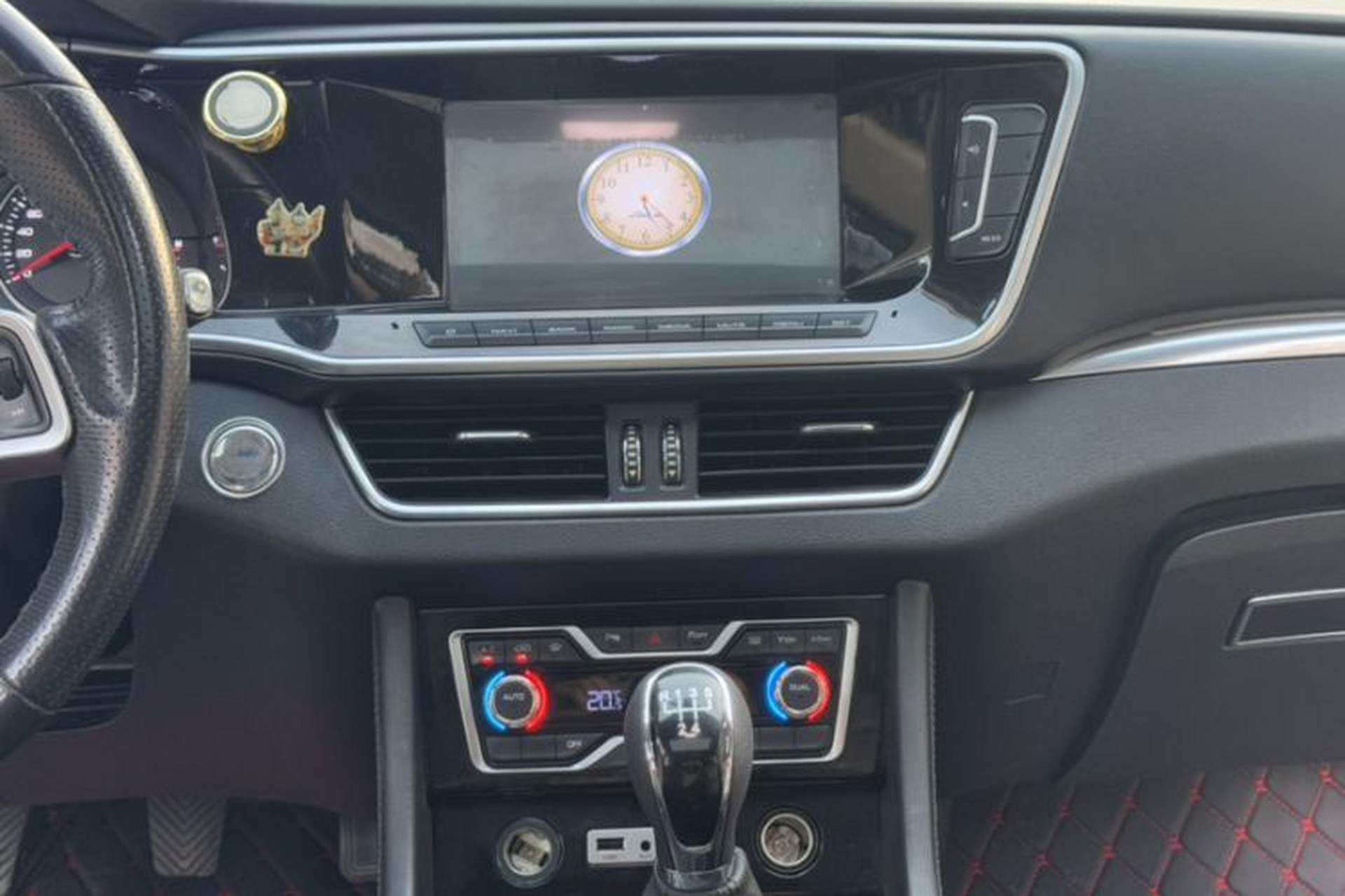 Used Zotye T600 Coupe 2017 1.5T Manual Luxury Model Interior 7