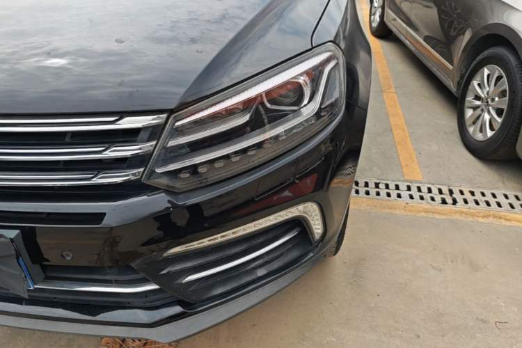 Used Zotye T600 Coupe 2017 1.5T Manual Luxury Model Left Front Headlight