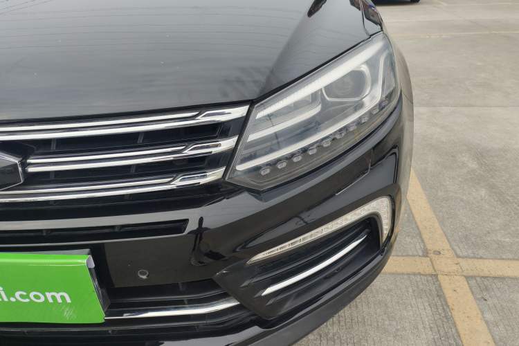 Used Zotye T600 Coupe 2017 1.5T Automatic Luxury Model Left Front Headlight