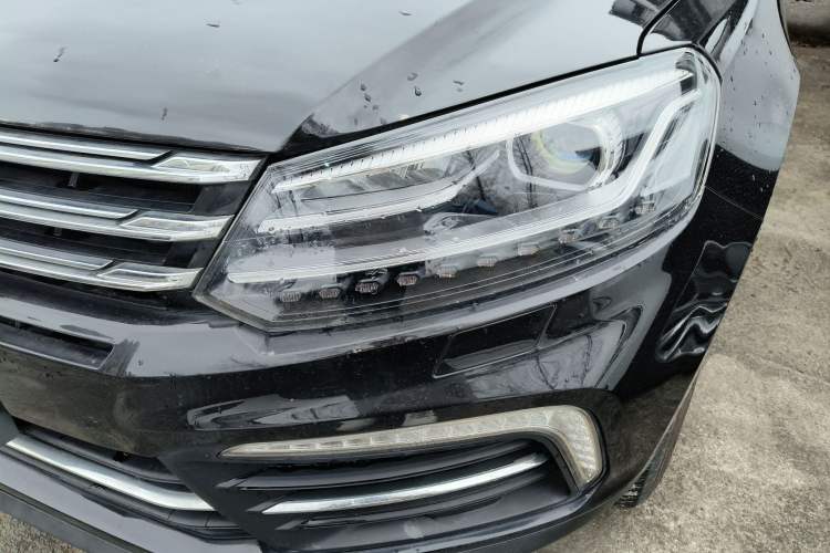 Used Zotye T600 Coupe 2017 1.5T Manual Luxury Model Left Front Headlight