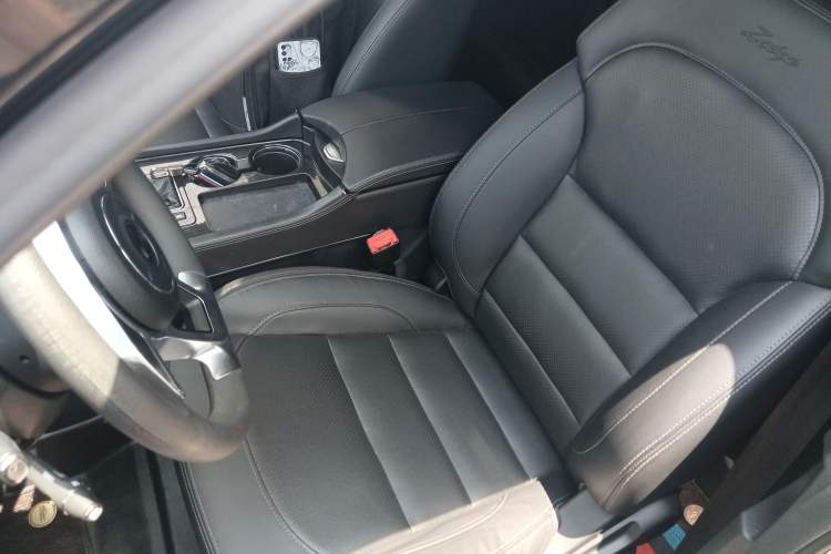 Used Zotye T600 Coupe 2017 1.5T Automatic Luxury Model Left Front Seat