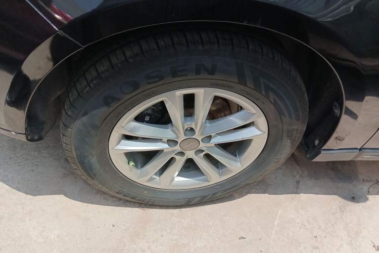 Used Zotye T600 Coupe 2017 1.5T Automatic Luxury Model Left Front Wheel Hub