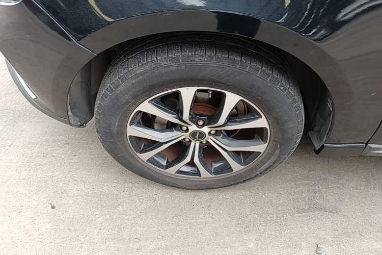 Used Zotye T600 Coupe 2017 1.5T Automatic Luxury Model Left Front Wheel Hub