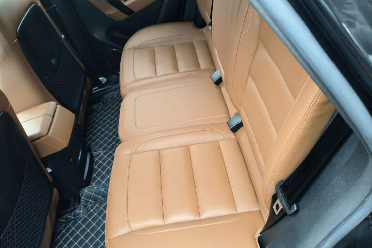 Used Zotye T600 Coupe 2017 1.5T Manual Luxury Model Left Rear Seat