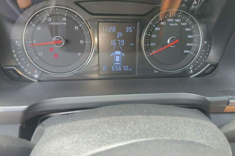 Used Zotye T600 Coupe 2017 1.5T Automatic Luxury Model Odometer Close Up
