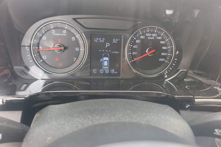 Used Zotye T600 Coupe 2017 1.5T Automatic Luxury Model Odometer Close Up
