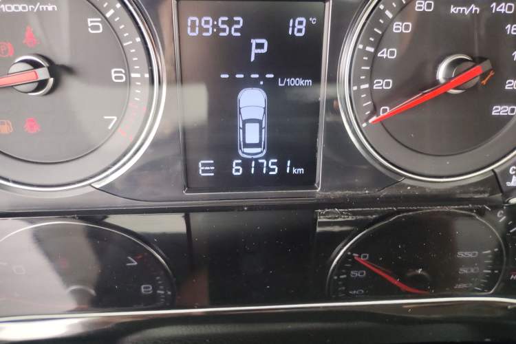 Used Zotye T600 Coupe 2017 1.5T Automatic Luxury Model Odometer Close Up