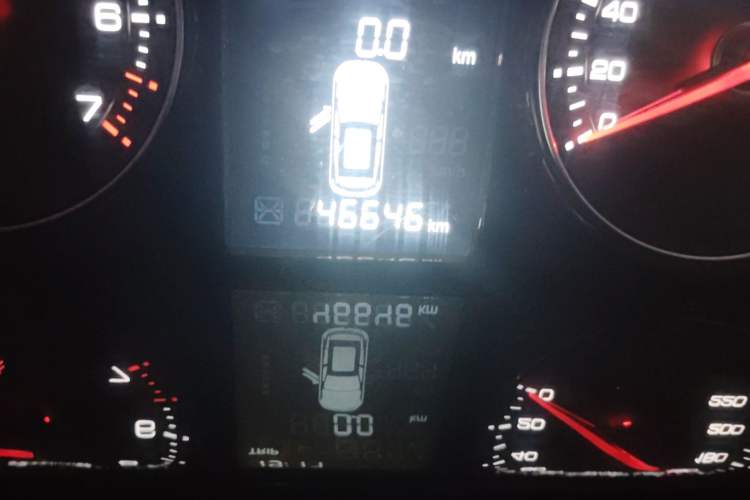 Used Zotye T600 Coupe 2017 1.5T Manual Luxury Model Odometer Close Up
