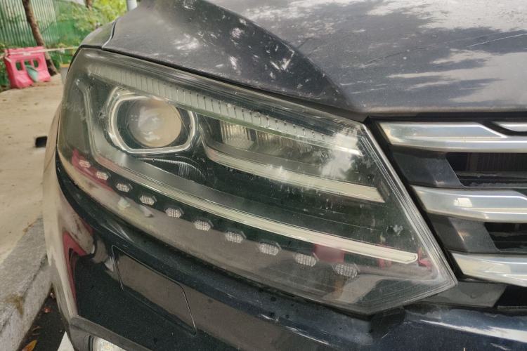 Used Zotye T600 Coupe 2017 1.5T Manual Luxury Model Right Front Headlight