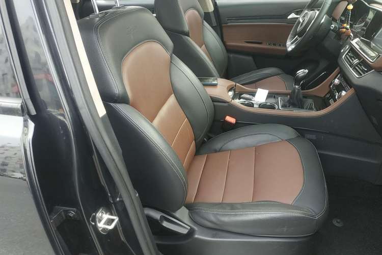 Used Zotye T600 Coupe 2017 1.5T Manual Luxury Model Right Front Seat