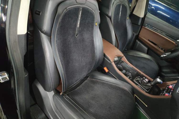 Used Zotye T600 Coupe 2017 1.5T Automatic Luxury Model Right Front Seat