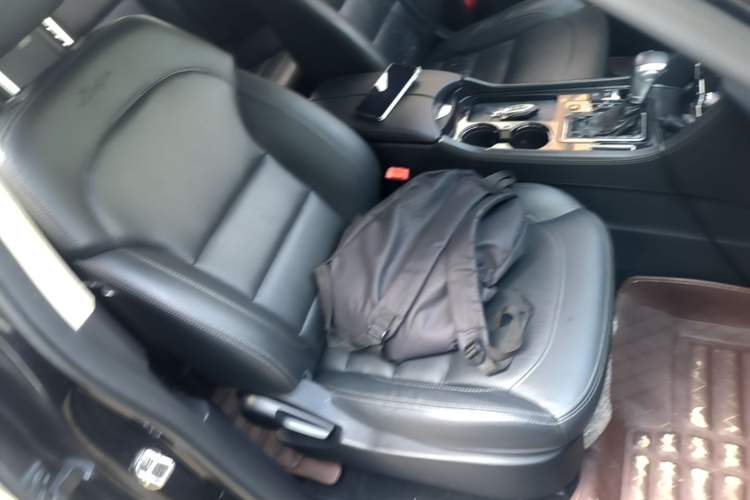 Used Zotye T600 Coupe 2017 1.5T Automatic Luxury Model Right Front Seat
