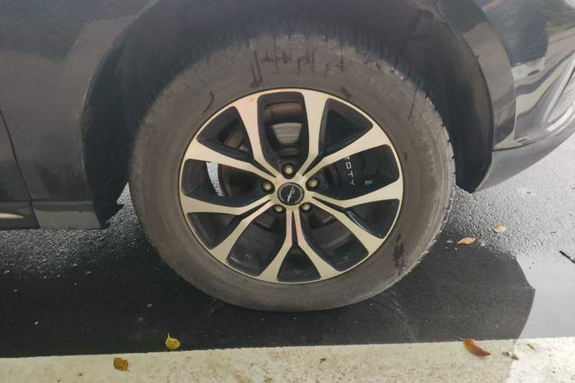 Used Zotye T600 Coupe 2017 1.5T Manual Luxury Model Right Front Wheel Hub