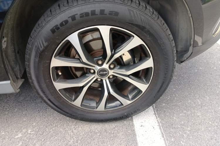 Used Zotye T600 Coupe 2017 1.5T Automatic Luxury Model Right Front Wheel Hub