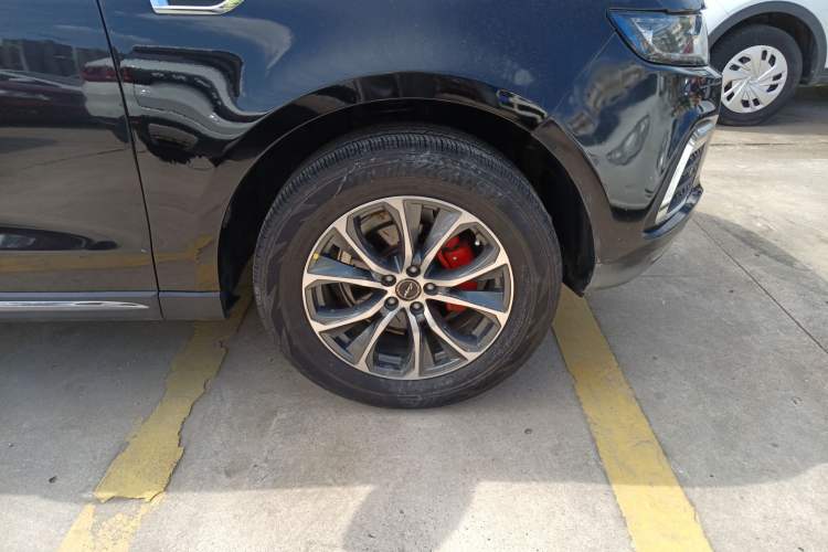 Used Zotye T600 Coupe 2017 1.5T Automatic Luxury Model Right Front Wheel Hub