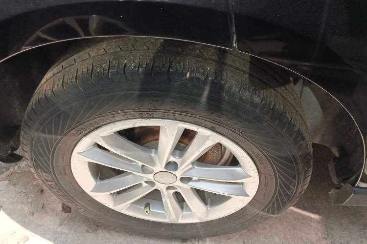 Used Zotye T600 Coupe 2017 1.5T Automatic Luxury Model Right Rear Wheel Hub