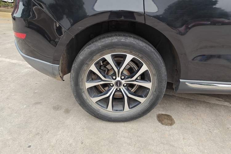 Used Zotye T600 Coupe 2017 1.5T Automatic Luxury Model Right Rear Wheel Hub