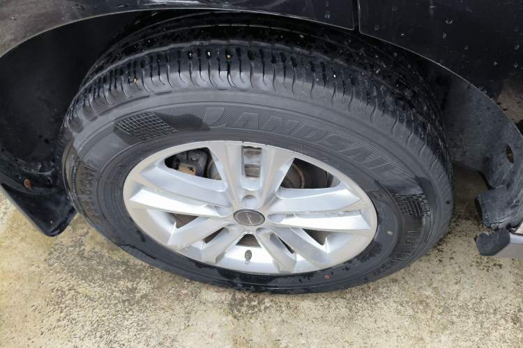 Used Zotye T600 Coupe 2017 1.5T Manual Luxury Model Right Rear Wheel Hub