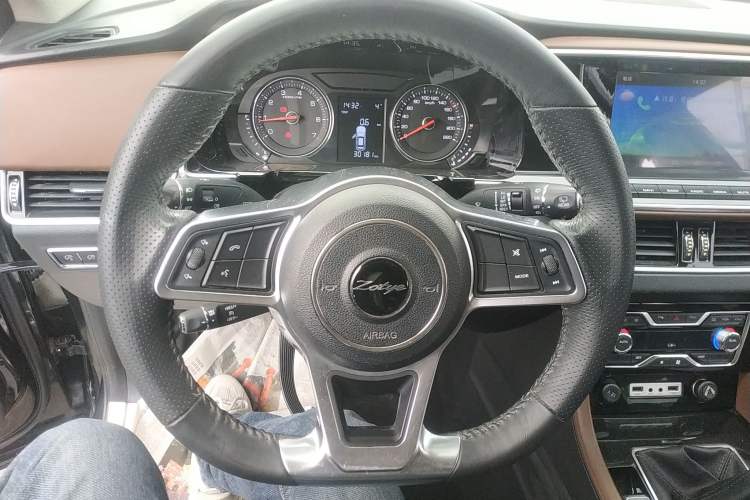 Used Zotye T600 Coupe 2017 1.5T Manual Luxury Model Steering Wheel