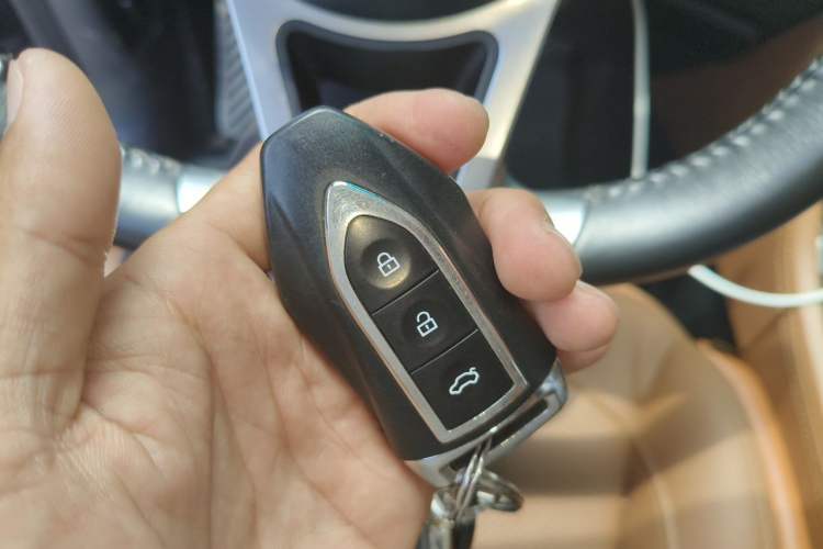 Used Zotye T600 Coupe 2017 1.5T Automatic Luxury Model Vehicle Key