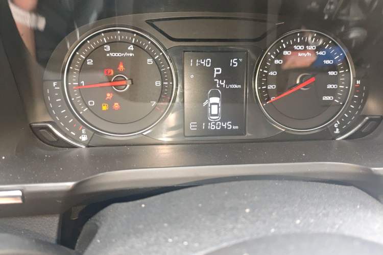 Used Zotye T600 Coupe 2017 1.5T Automatic Luxury Model Odometer Close Up