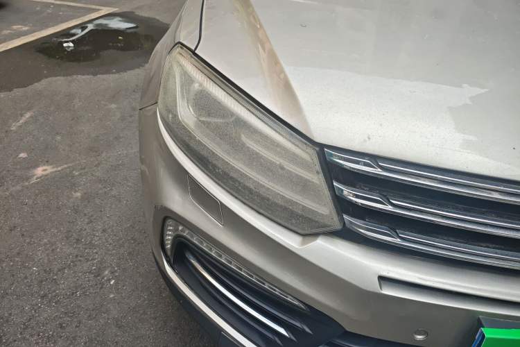 Used Zotye T600 Coupe 2017 1.5T Automatic Luxury Model Right Front Headlight