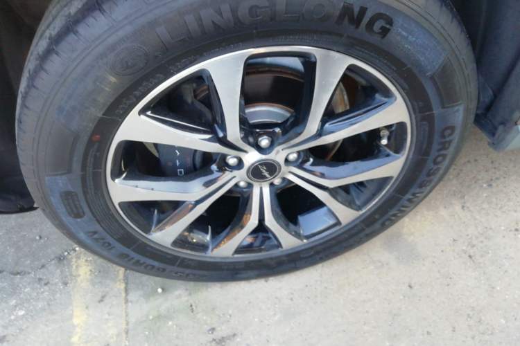 Used Zotye T600 Coupe 2017 1.5T Automatic Luxury Model Left Front Wheel Hub