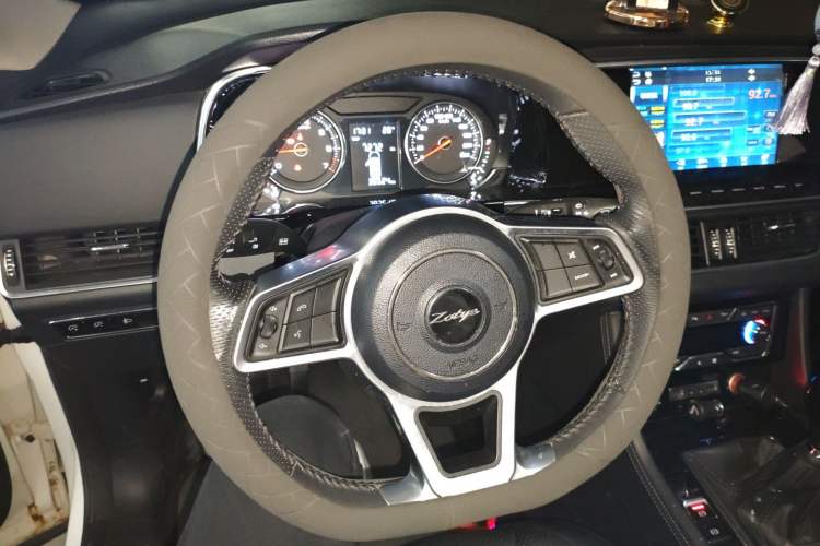 Used Zotye T600 Coupe 2017 1.5T Manual Luxury Model Steering Wheel
