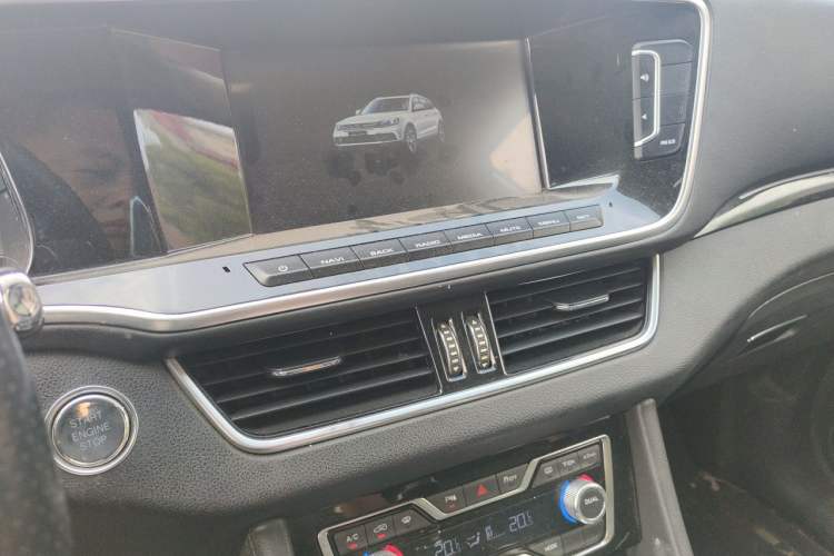 Used Zotye T600 Coupe 2017 1.5T Manual Luxury Model Audio And AC Panel