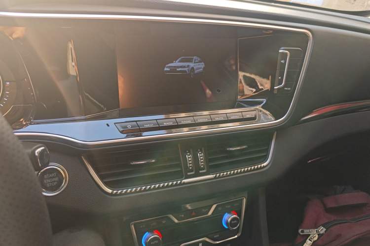 Used Zotye T600 Coupe 2017 1.5T Manual Luxury Model Audio And AC Panel