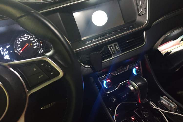 Used Zotye T600 Coupe 2017 1.5T Automatic Luxury Model Audio And AC Panel
