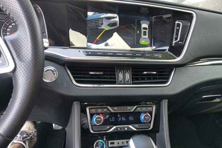 Used Zotye T600 Coupe 2017 1.5T Automatic Luxury Model Audio And AC Panel