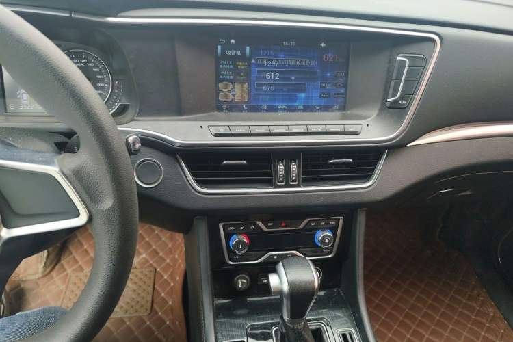 Used Zotye T600 Coupe 2017 1.5T Automatic Luxury Model Audio And AC Panel