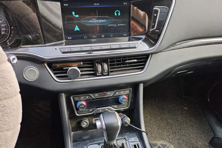 Used Zotye T600 Coupe 2017 1.5T Automatic Luxury Model Audio And AC Panel