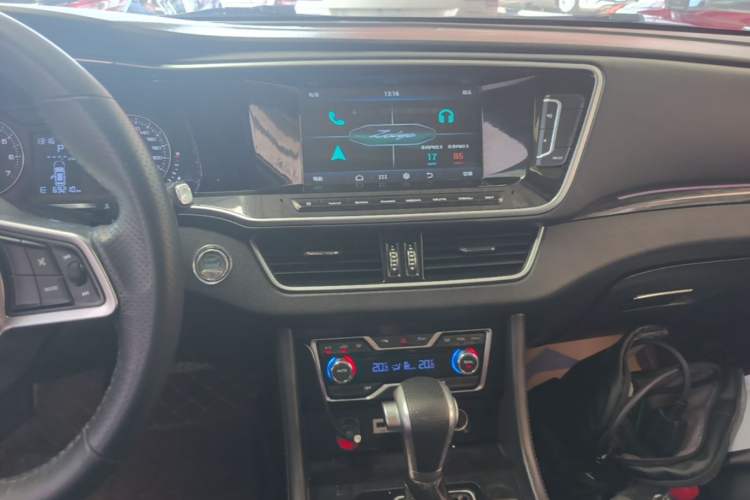Used Zotye T600 Coupe 2017 1.5T Automatic Luxury Model Audio And AC Panel