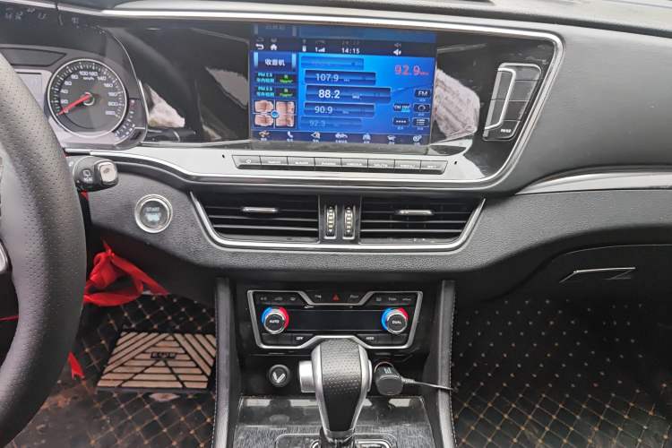 Used Zotye T600 Coupe 2017 1.5T Automatic Luxury Model Audio And AC Panel